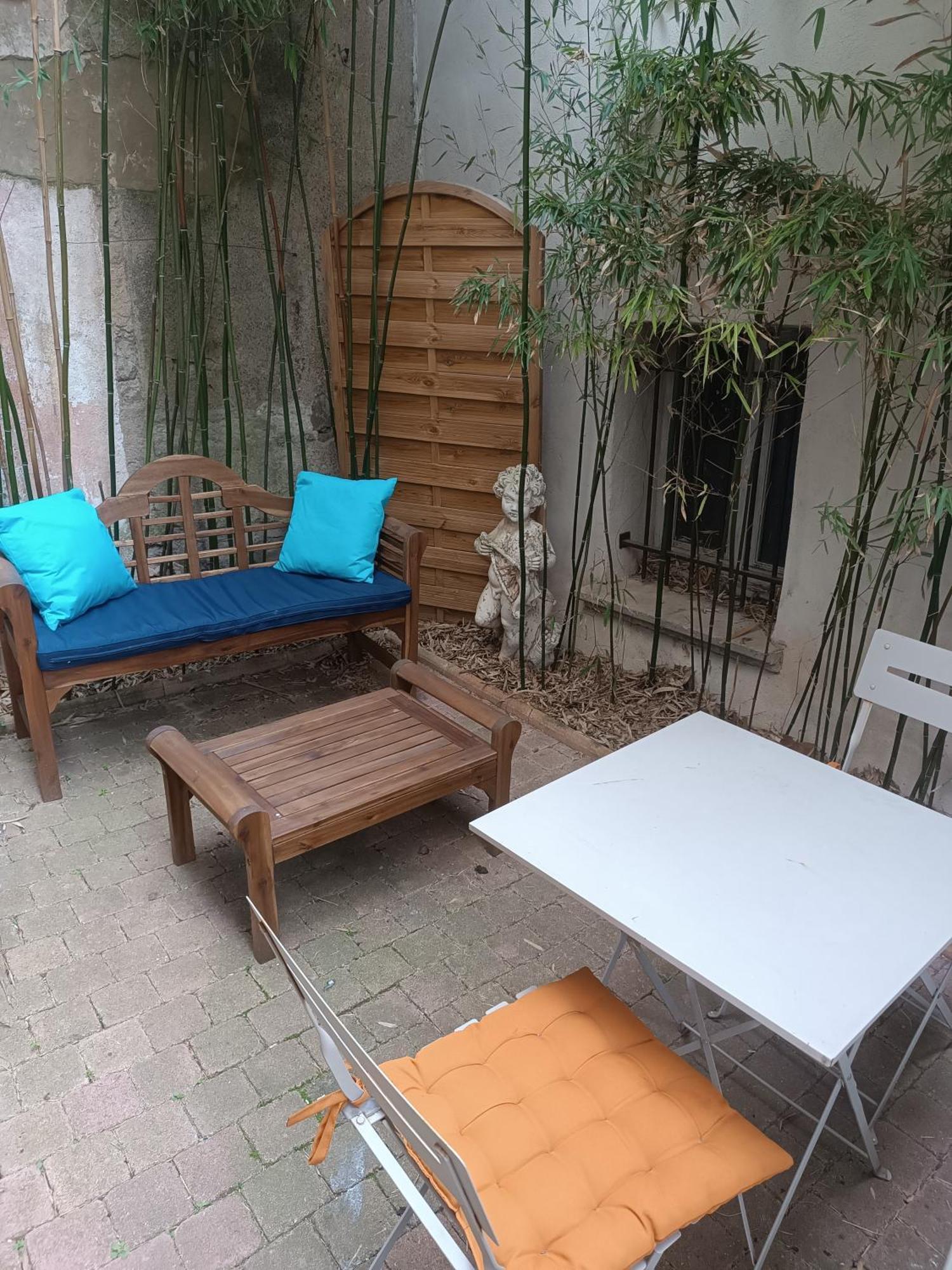 Les Chemins De La Cite Chambre Ou Appartement Carcassonne Rum bild